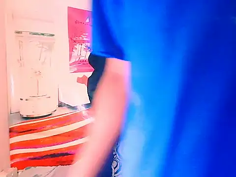 IndianThuggin online show from November 2025 04:33:01 PM