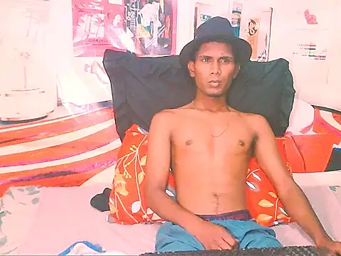 IndianThuggin online show from December 2025 05:36:01 PM