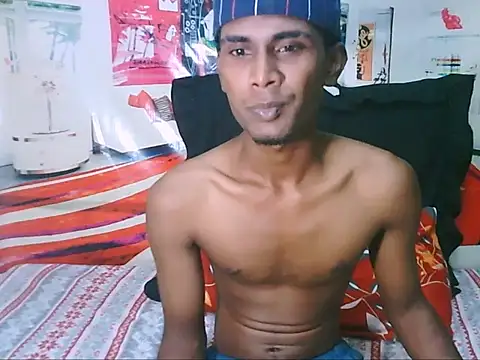 IndianThuggin online show from December 2025 06:31:01 PM