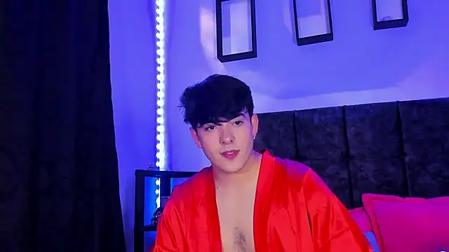 Snapshot of Theo_Noxxx chatting on November 2025 07:30:01 PM Theo Noxxx online show from November 2025 07:30:01 PM