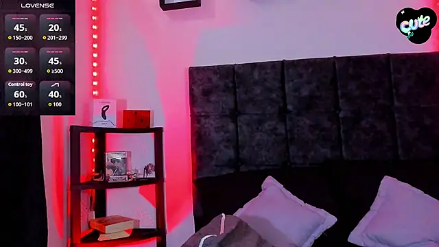 Snapshot of Theo_Noxxx chatting on November 2025 05:38:02 PM Theo Noxxx online show from November 2025 05:38:02 PM