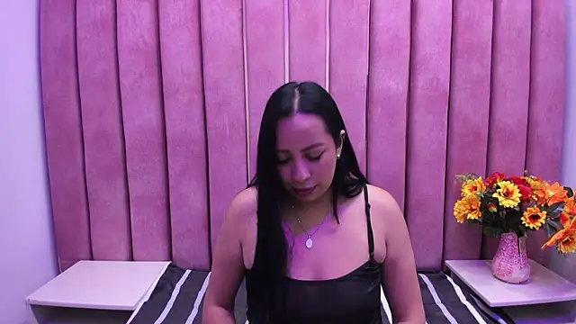 AshleyMontenegro online show from November 2025 01:15:01 PM