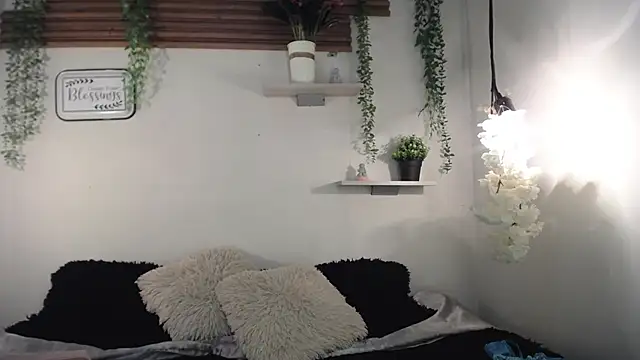 Emma sweet hot online show from February 2026 06:08:02 PM