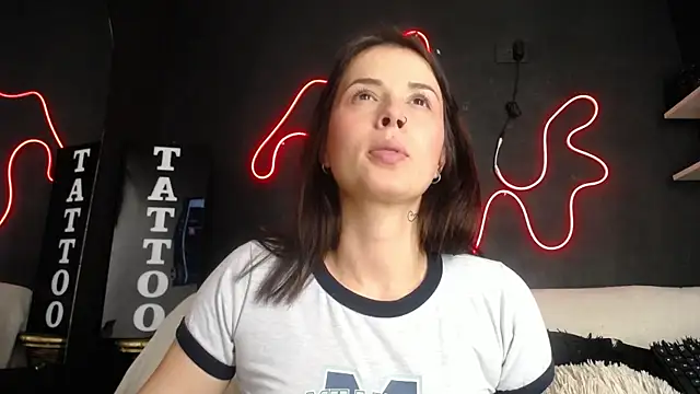 Emma sweet hot online show from April 2026 04:33:02 PM