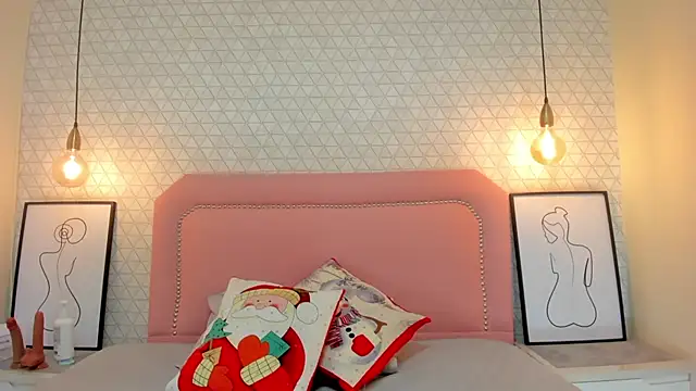 TAYLORMEYER1 online show from December 2025 03:17:01 AM