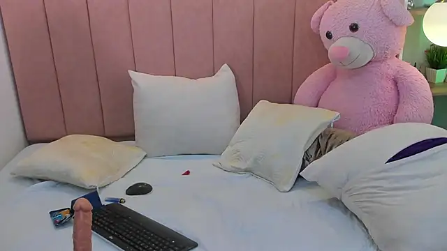 dulce morbida online show from December 2025 05:14:02 PM