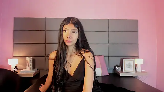 Isabella Marsh online show from November 2025 01:10:01 PM