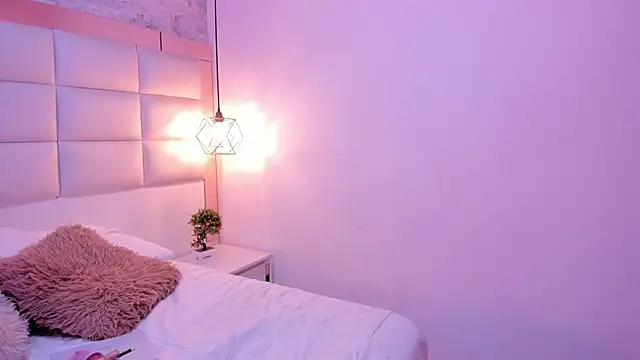 Sofia clk online show from November 2025 08:13:02 PM