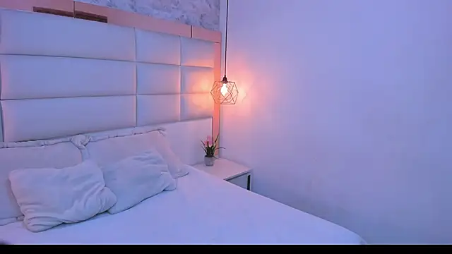 Sofia clk online show from April 2026 03:34:02 AM