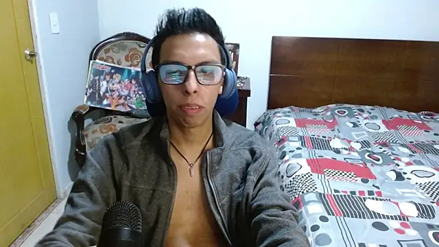 DavTwink3100 online show from December 2025 01:39:01 AM