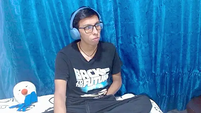 DavTwink3100 online show from January 2026 02:04:02 AM