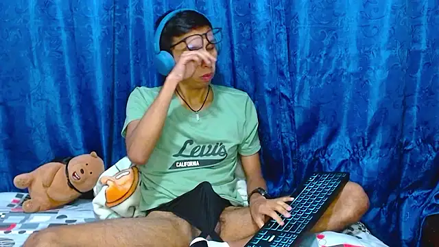 DavTwink3100 online show from March 2026 01:53:02 AM