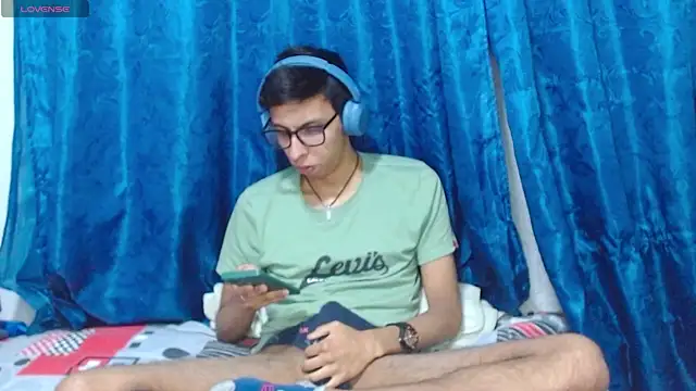 DavTwink3100 online show from April 2026 01:32:02 AM