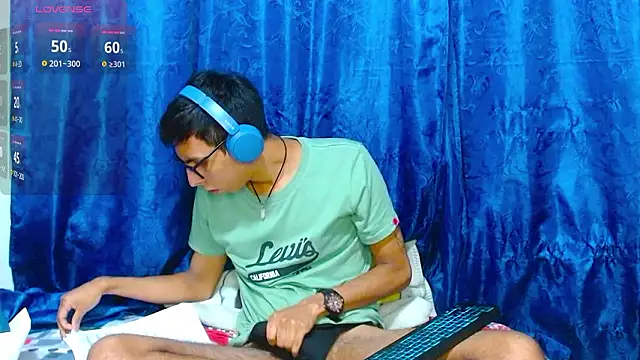 DavTwink3100 online show from March 2026 01:59:02 AM