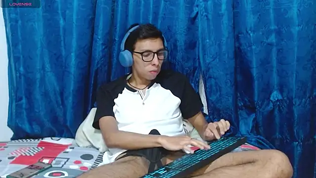 DavTwink3100 online show from April 2026 02:12:02 AM