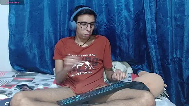 DavTwink3100 online show from April 2026 01:46:02 AM