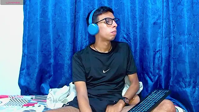 DavTwink3100 online show from March 2026 01:50:01 AM