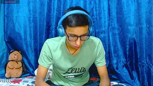 DavTwink3100 online show from March 2026 01:35:02 AM