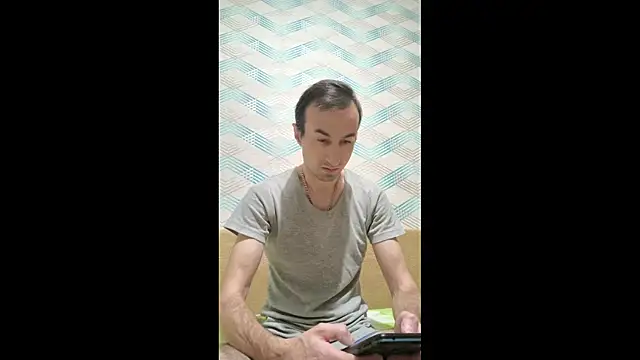 Snapshot of Andruu_ chatting on October 2025 07:37:01 PM Andruu online show from October 2025 07:37:01 PM