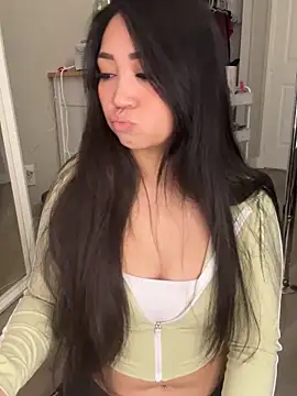 Snapshot of babygirlesme chatting on December 2025 07:40:01 PM babygirlesme online show from December 2025 07:40:01 PM