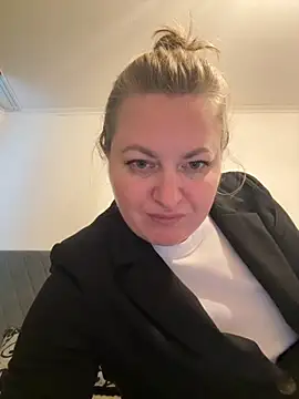 Amelia-Diamond online show from November 2025 11:43:02 AM