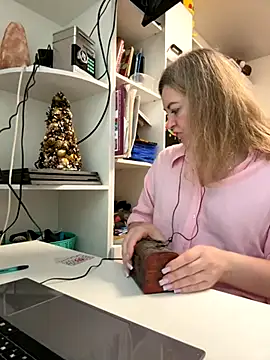 Amelia-Diamond online show from December 2025 11:23:02 AM