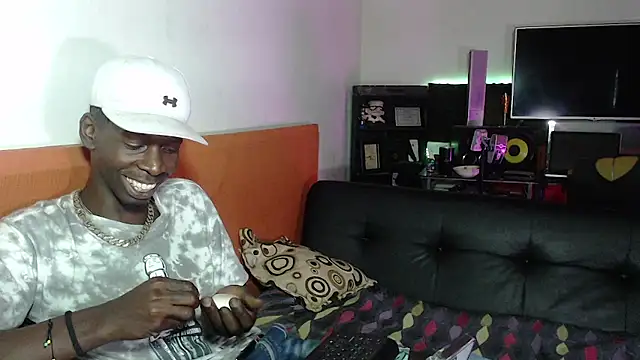 Snapshot of Black_Paradice chatting on November 2025 04:00:01 PM Black Paradice online show from November 2025 04:00:01 PM
