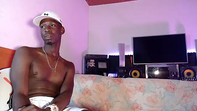 Snapshot of Black_Paradice chatting on November 2025 06:50:02 AM Black Paradice online show from November 2025 06:50:02 AM