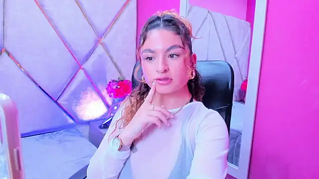 EmiliRouse  online show from November 2025 02:48:01 AM