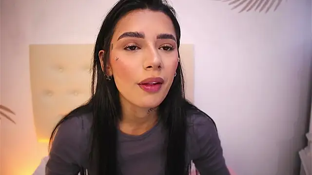 Scarlett Keller online show from November 2025 07:41:02 PM