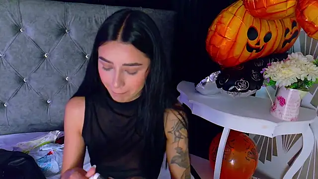 Scarlett Keller online show from October 2025 12:59:02 PM