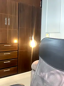 Snapshot of Orianabluee_ chatting on November 2025 03:22:01 AM Orianabluee online show from November 2025 03:22:01 AM