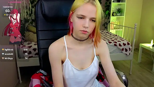 MitaSide online show from November 2025 04:12:01 AM