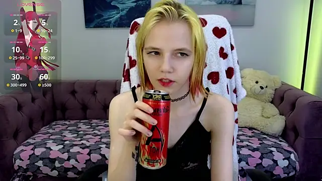 MitaSide online show from November 2025 08:42:02 PM