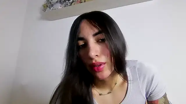 valeriahornier online show from May 2026 04:09:01 AM