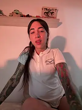 valeriahornier online show from February 2026 10:07:01 PM