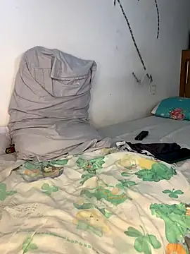 Snapshot of liam_Brooks9 chatting on November 2025 05:13:02 PM liam Brooks9 online show from November 2025 05:13:02 PM