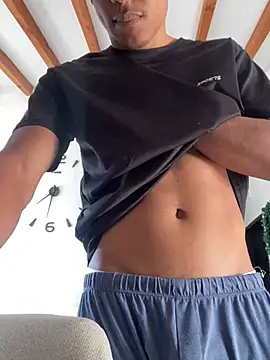 Snapshot of liam_Brooks9 chatting on June 2026 12:32:02 PM liam Brooks9 online show from June 2026 12:32:02 PM