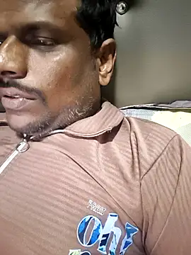 RNlov online show from November 2025 12:44:02 PM