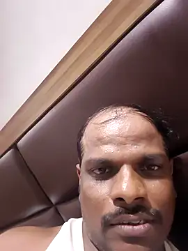 RNlov online show from November 2025 03:27:01 PM