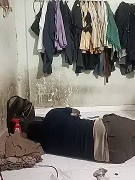 RNlov online show from March 2026 10:57:01 PM