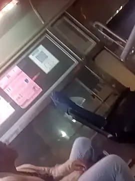 RNlov online show from October 2025 03:54:02 PM