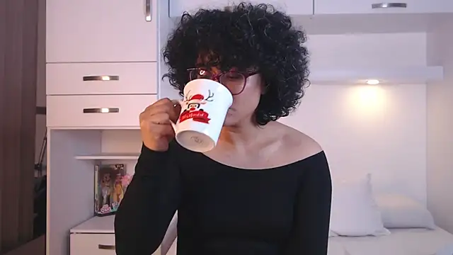 MartiRuis10 online show from October 2025 09:16:02 PM