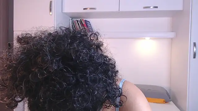 MartiRuis10 online show from November 2025 08:02:01 PM