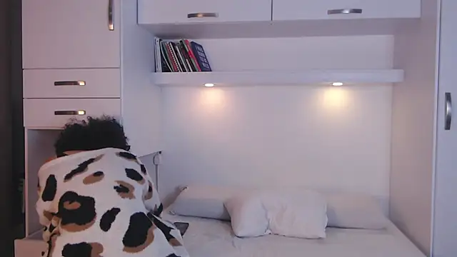 MartiRuis10 online show from November 2025 07:19:01 PM