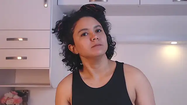 MartiRuis10 online show from October 2025 09:47:01 PM