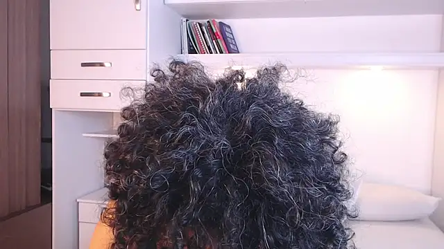 MartiRuis10 online show from October 2025 10:20:01 PM