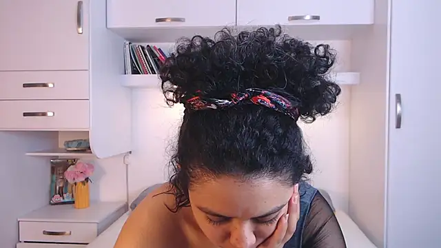 MartiRuis10 online show from December 2025 11:49:03 PM