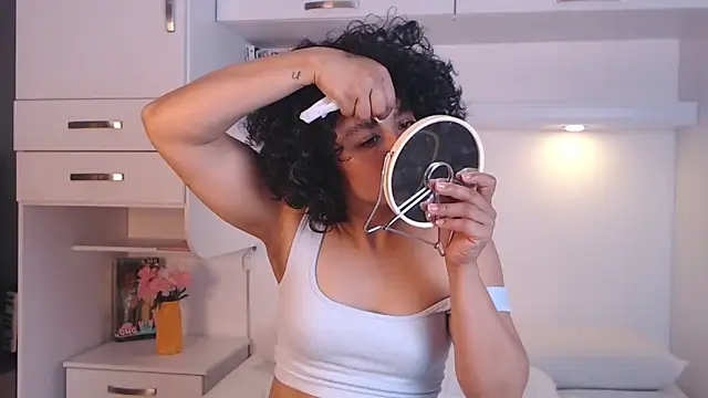 MartiRuis10 online show from November 2025 08:14:02 PM