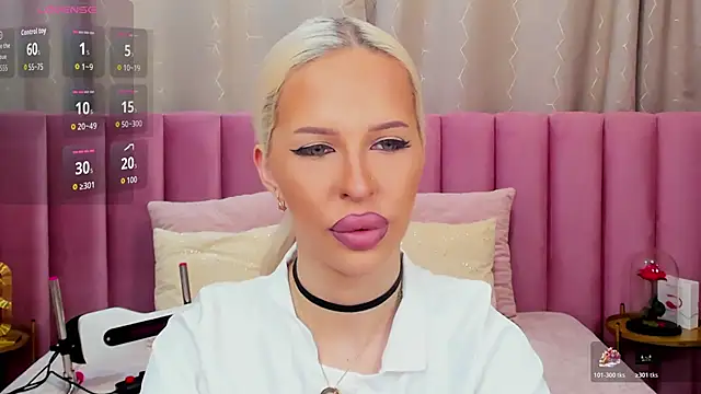 Snapshot of KailaCrystall chatting on November 2025 01:43:01 AM KailaCrystall online show from November 2025 01:43:01 AM